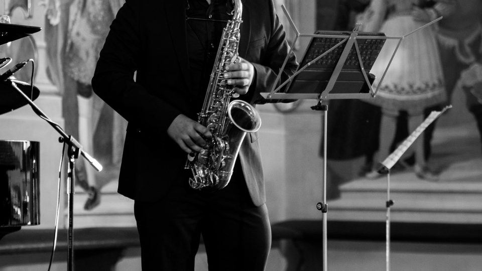 Austrian saxophonist Márton Bubreg at the concert in Český Krumlov