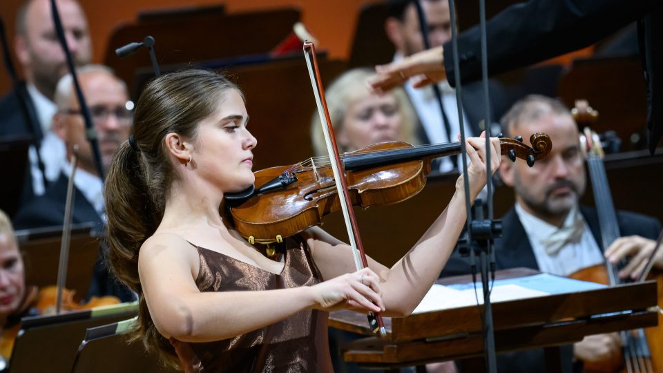 violinist Zoja Syguda at the Final concert of Concertino Praga 2024 